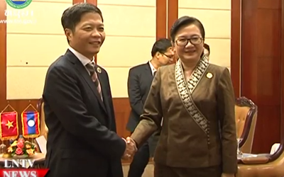 Laos and Vietnam leaders discuss trade on sidelines of AEM 48.5/8/2016