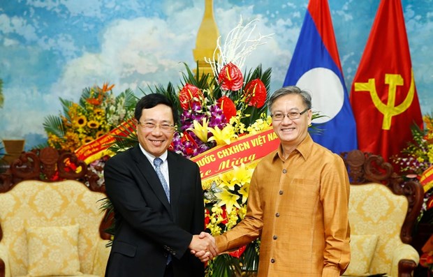 Deputy PM visits Lao embassy on Bunpimay festival