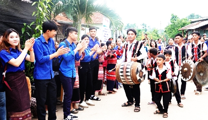 Vietnam - Laos Youth Culture and Sports Festival in Binh Dinh