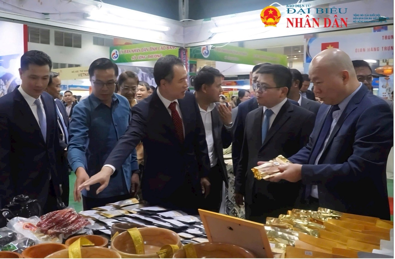The Lao Market – Tremendous Potential for Vietnamese Goods